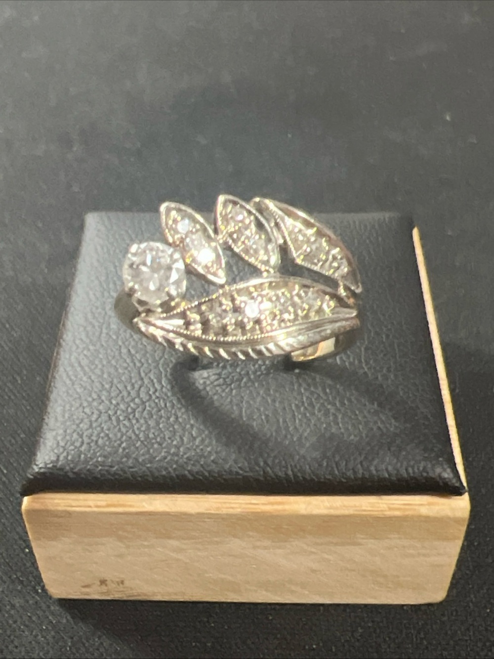 VTG 14k YG Art Deco W/Center Stone-13 Leaf Accent Diamond Bypass Ring Size 6.75